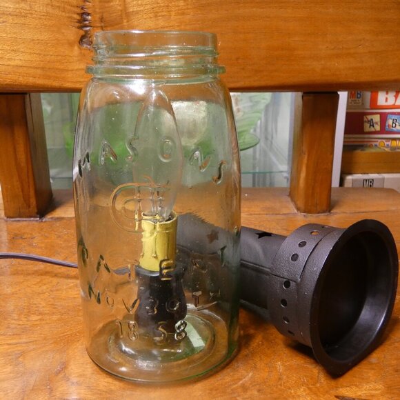 Colonial Tin Works Antique Mason Jar table lamp / wax warmer - Picture 5 of 14